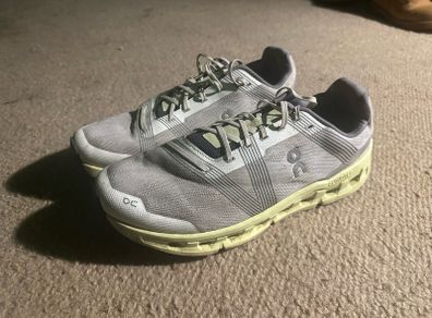 On clouds size 11.5