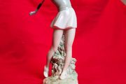 "Out of the Rough" Girl Golfer   NAO by Lladro #0450 (1984)