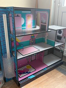 LOL doll house