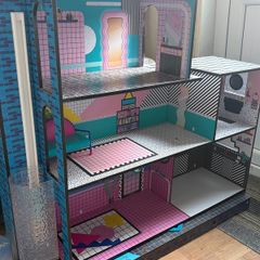 LOL doll house