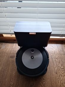 Roomba Robot Vacuum