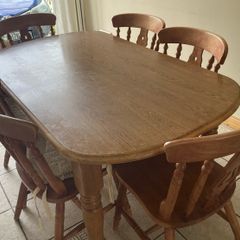 Kitchen Table & 6 chairs