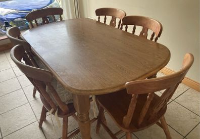 Kitchen Table & 6 chairs