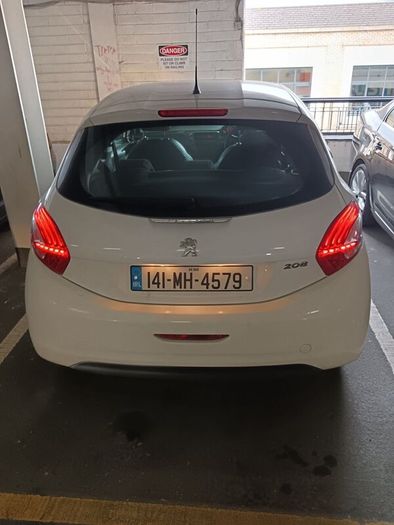 Peugeot 208 2014