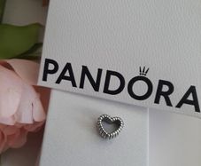 New genuine pandora heart charm