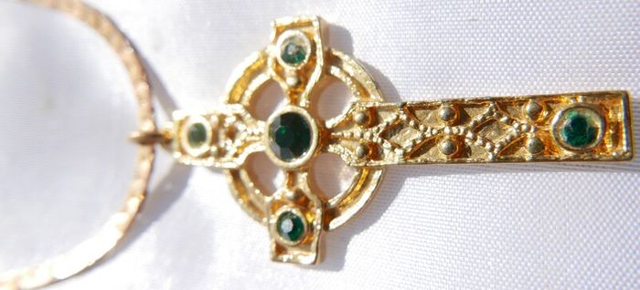 Vintage Traditional Celtic Knot