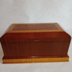 Vintage Burl Wood Jewelry/Music Box