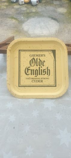 Gaymer's olde cyder English drinks metal tray,,used condition see pictures for condition nice condition, sold as is,,price includes post to anywhere in Ireland thank you.