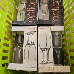 5 Boxes Dunnes Wine Flutes