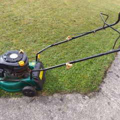 B & Q, FPLMP99 Petrol Lawnmower. working perfect and in excellent condition, no grass collection Box