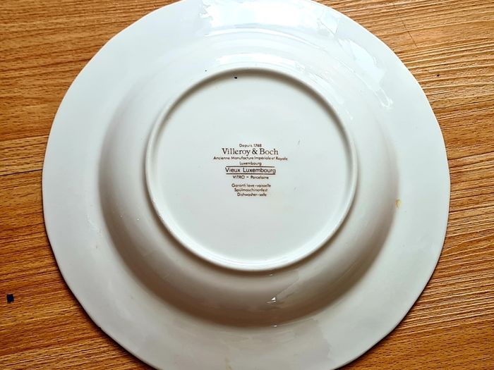 Blue and White Villeroy & Boch Vitro Porcelaine Salad Plate