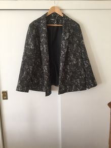 Jacket South Size 24