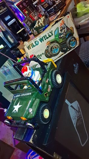 Vintage Wild Willy m38 battery operated land cruiser