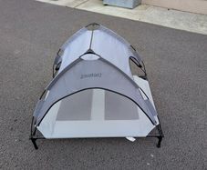 Zoofari Dog bed and shade