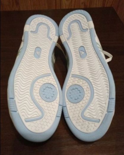 Adidas Court Thin Stripe UK Size 7
