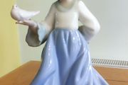 VINTAGE Lladro Nao Porcelain Figurine Girl with Dove
