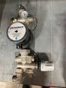 Used underfloor heating pump/mixer