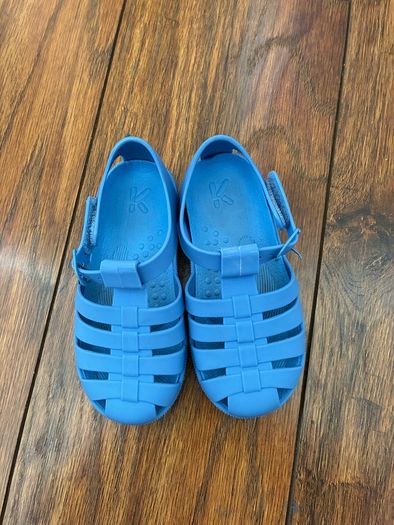 UK 11 Kidly jelly sandals