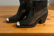 Boots - brand new still tagged . Size 7