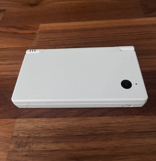 Nintendo DSi white