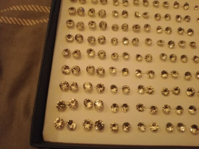 Ear Rings 100 Pairs in Display Box
