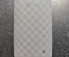 TP-Link RE220 AC750 Wi-Fi Range Extender / Access Point