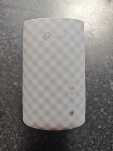 TP-Link RE220 AC750 Wi-Fi Range Extender / Access Point