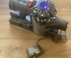 Dyson V7 V8  Charger  Station  And Wal Support