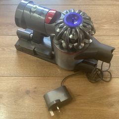 Dyson V7 V8  Charger  Station  And Wal Support