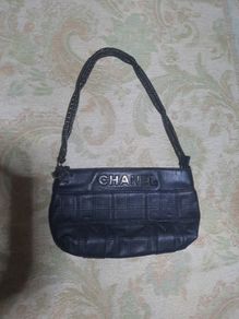 black leather chanel bag