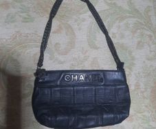 black leather chanel bag