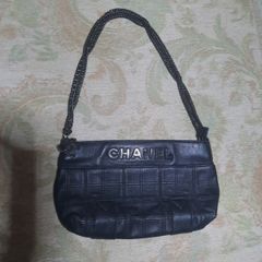 black leather chanel bag