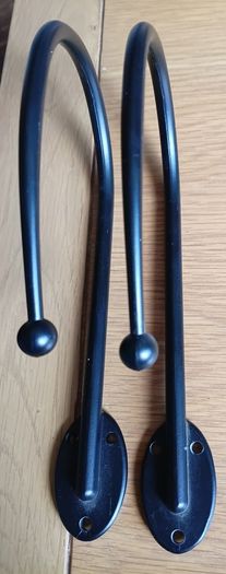Curtain Hooks/Tie Backs