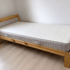 single bed with matress