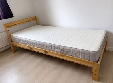 single bed with matress