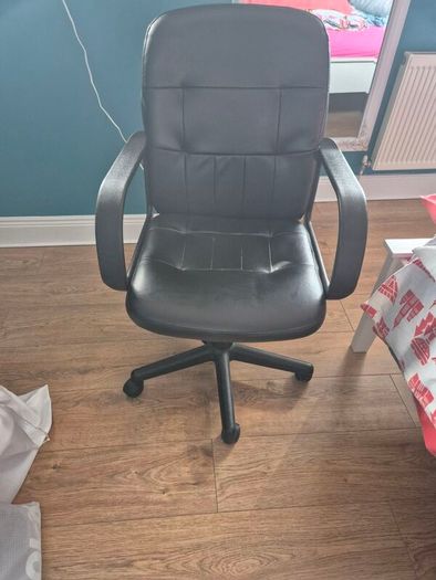 Desk chair
