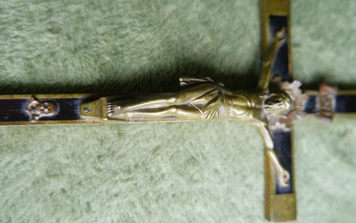Antique 7"  Crosses - Crucifix
