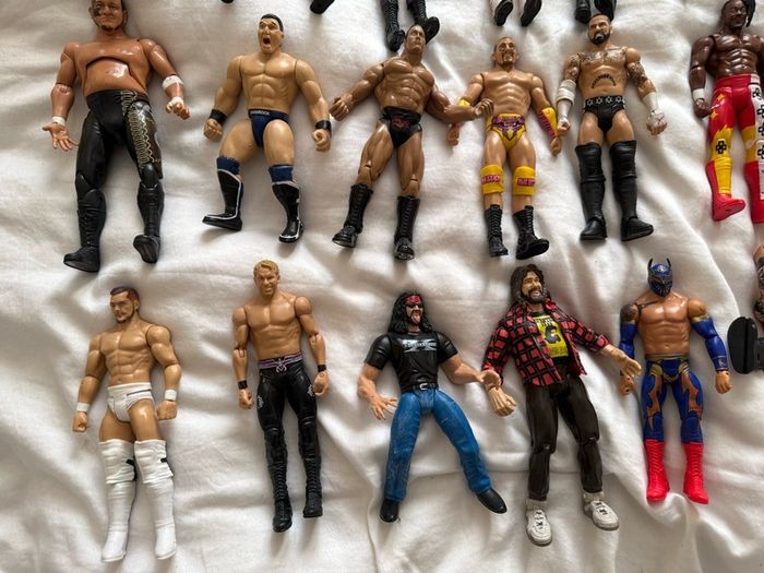 wwe 35 wrestlers action figures lot
