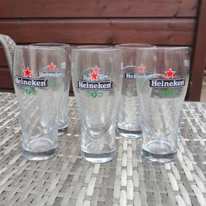 6 Heineken Pints