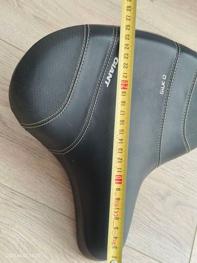 Bicycle seat