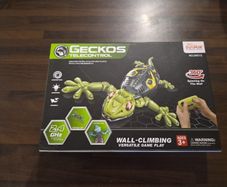 Remote Controled Wall Climbing Gecko