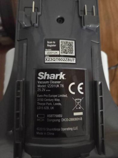 Shark Cordless vacuum cleaner
