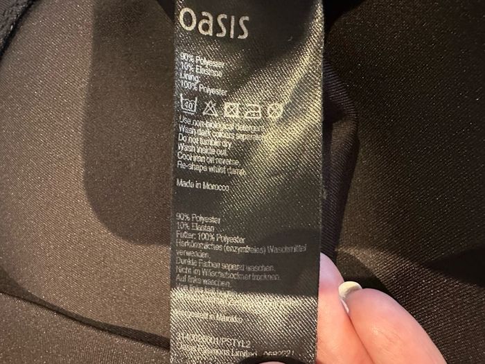 Black Oasis skirt - sz 12