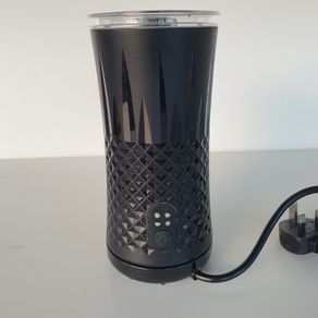 Milk frother working