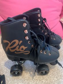 roller skates and pads size 4