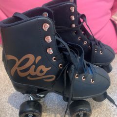 roller skates and pads size 4
