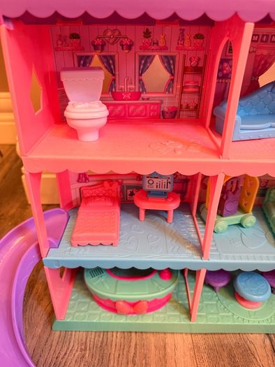 Minnie Mouse Bow-Tel Hotel Playset