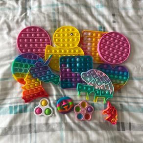 Fidget Toy Bundle - 13 Fidget Toys