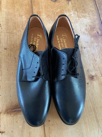 mens shoes new size 9.5 leather