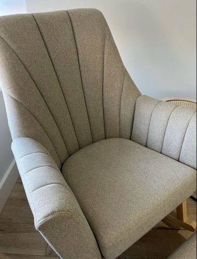 Nursery arm chair with foot stool